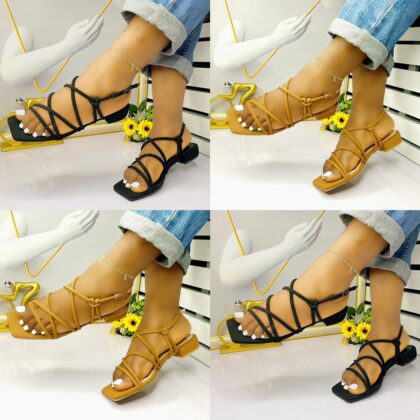 STRAPPY SQUARES